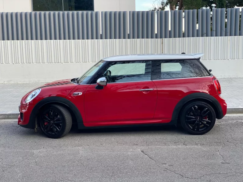 
								MINI John Cooper Works full									