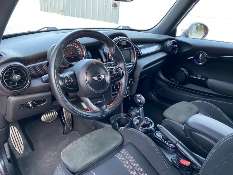 
								MINI John Cooper Works full									