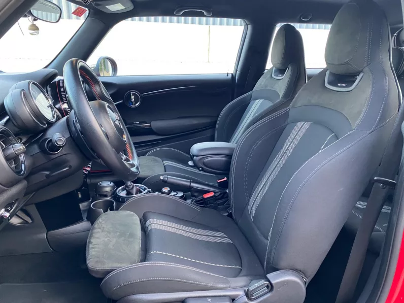 
								MINI John Cooper Works full									