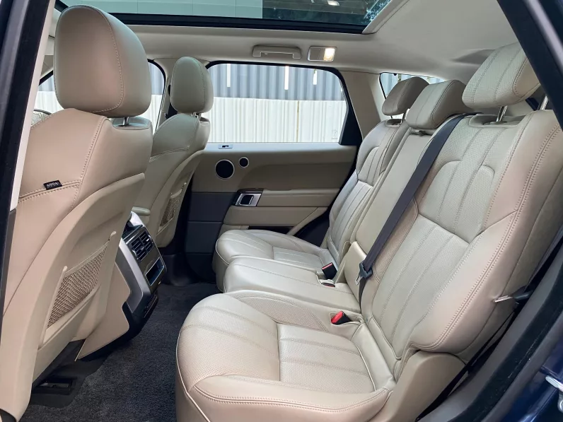 
								LAND ROVER RANGE ROVER SPORT TDV6 HSE full									