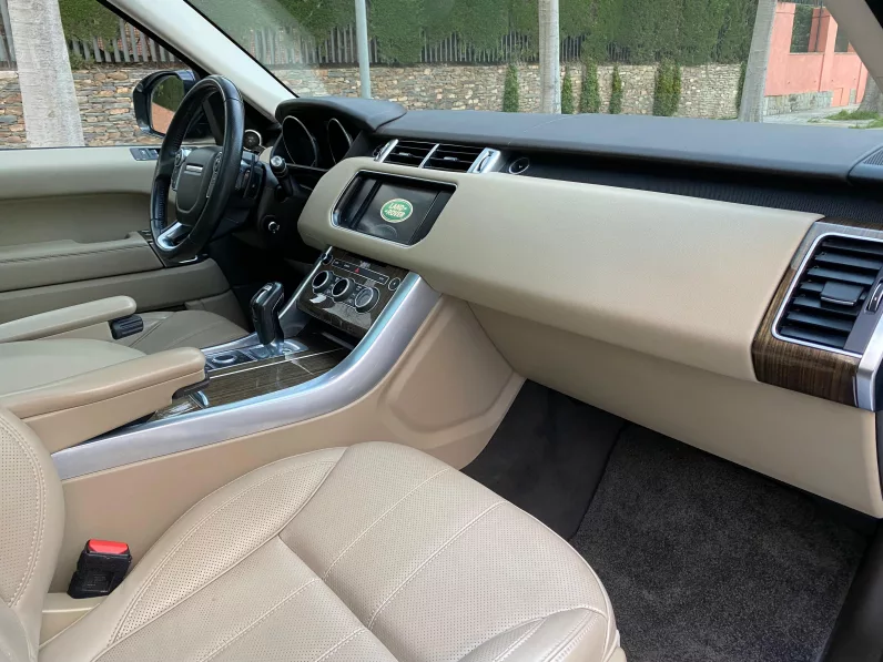 
								LAND ROVER RANGE ROVER SPORT TDV6 HSE full									