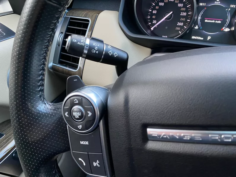 
								LAND ROVER RANGE ROVER SPORT TDV6 HSE full									