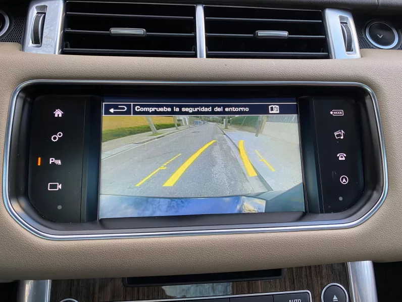 
								LAND ROVER RANGE ROVER SPORT TDV6 HSE full									