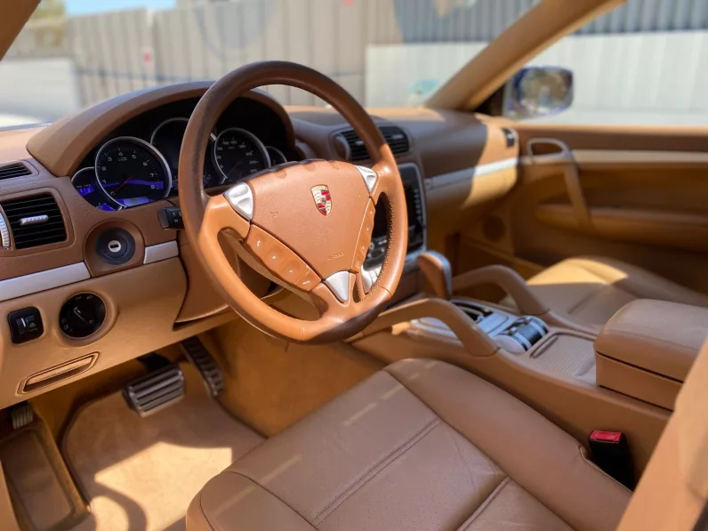 
								PORSCHE CAYENNE S AUT full									