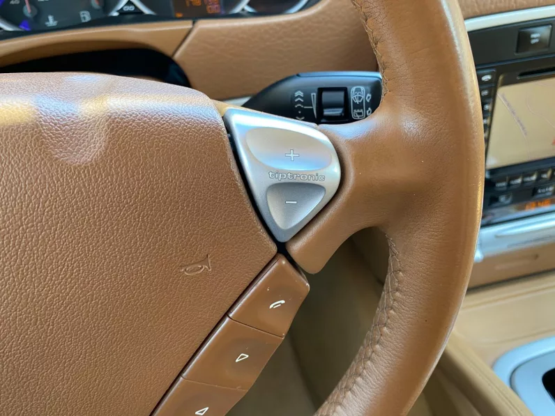 
								PORSCHE CAYENNE S AUT full									