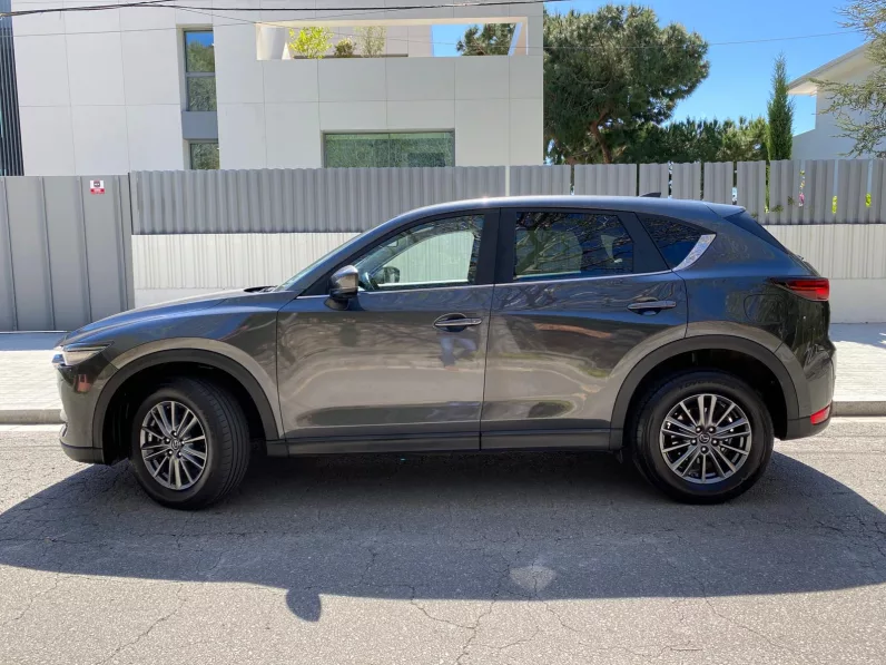 
								MAZDA CX-5 2.0G AT ZENITH full									