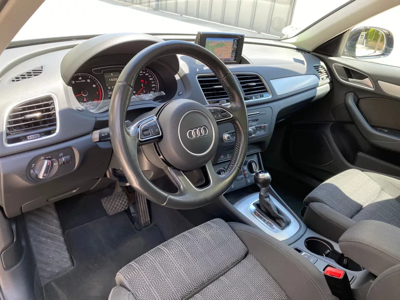 
								AUDI Q3 1.4TFSI S-LINE S-TRONIC full									