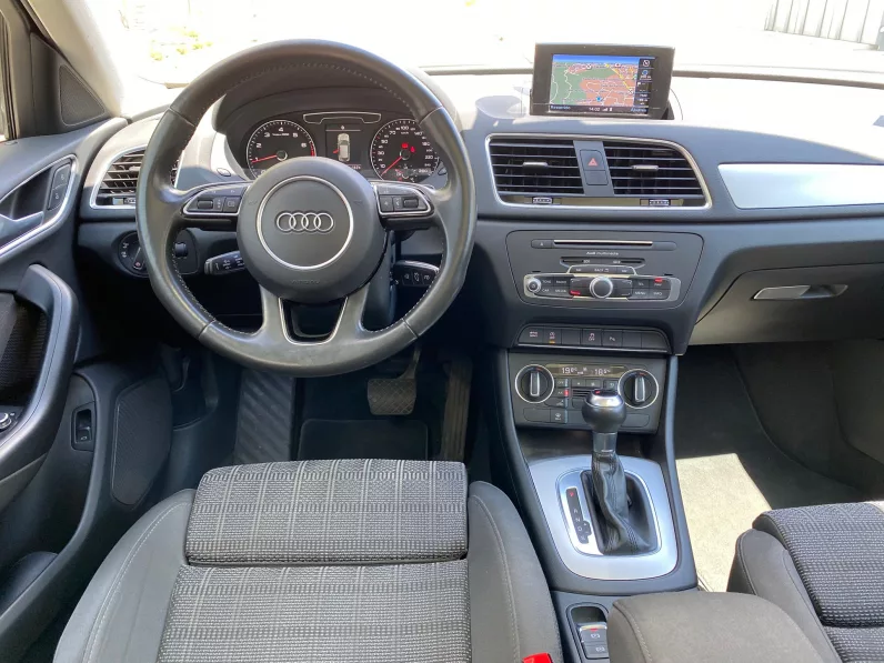 
								AUDI Q3 1.4TFSI S-LINE S-TRONIC full									