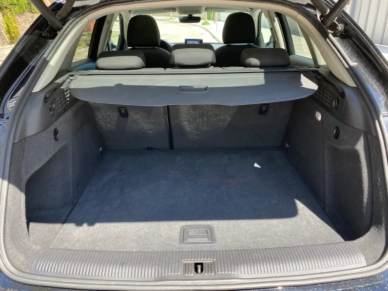 
								AUDI Q3 1.4TFSI S-LINE S-TRONIC full									