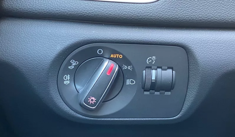 
								AUDI Q3 1.4TFSI S-LINE S-TRONIC full									