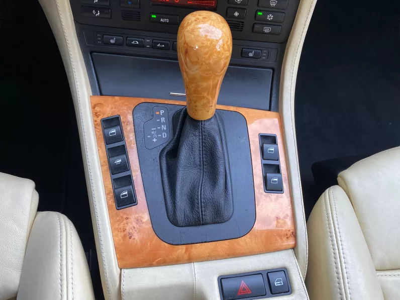 
								BMW 330CI E46 CABRIO AUTO full									