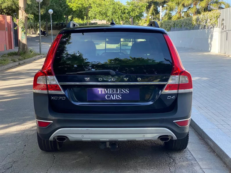 
								VOLVO XC70 D4 MOMENTUM AUTO full									