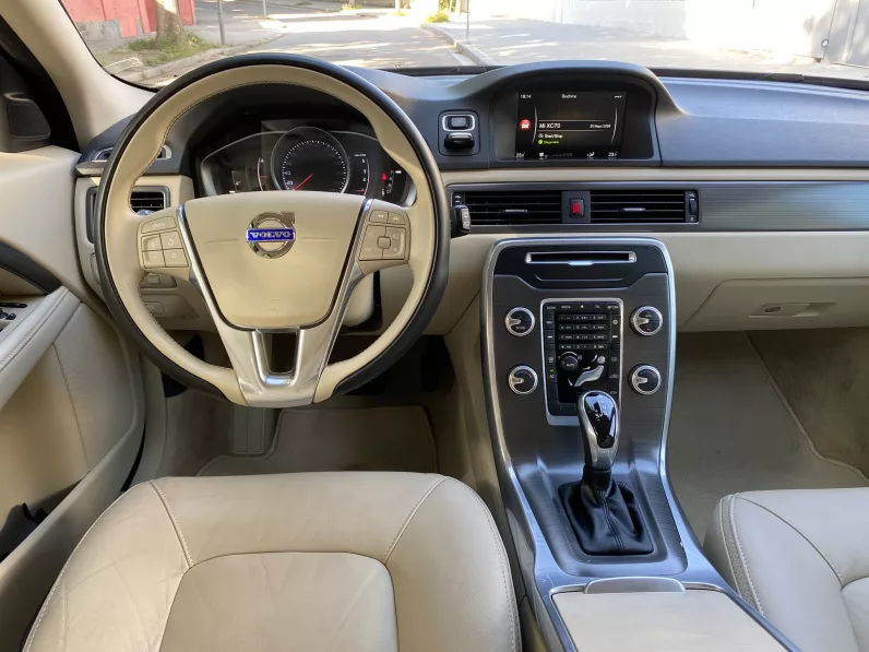 
								VOLVO XC70 D4 MOMENTUM AUTO full									