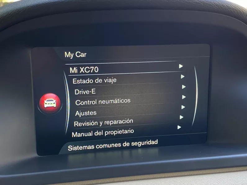 
								VOLVO XC70 D4 MOMENTUM AUTO full									