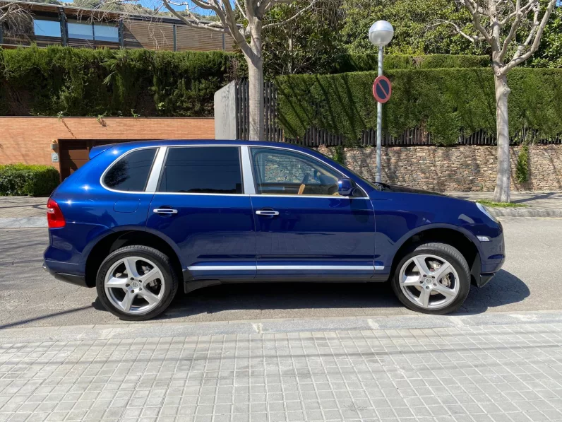 
								PORSCHE CAYENNE S 4.8 TIP full									