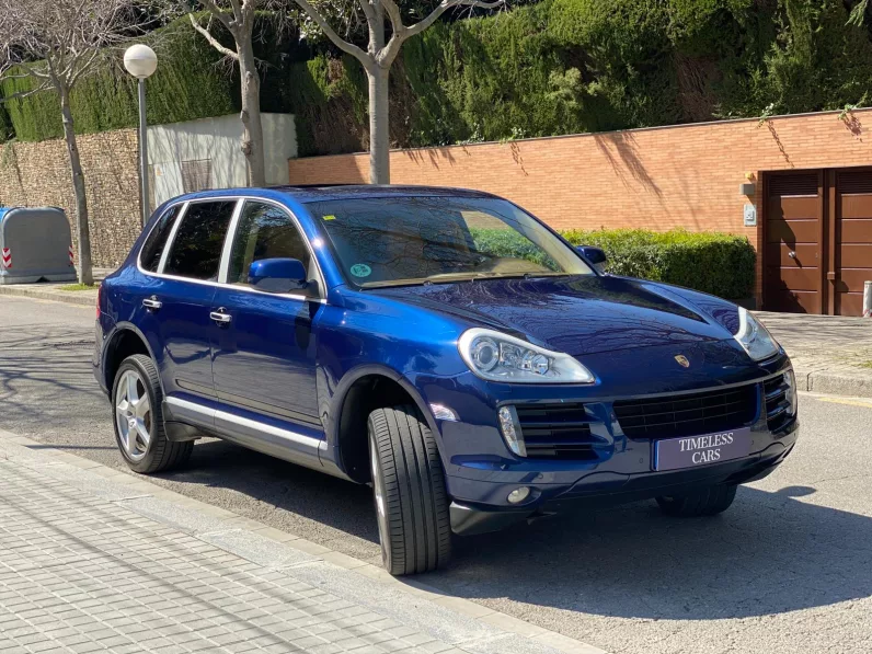 
								PORSCHE CAYENNE S 4.8 TIP full									