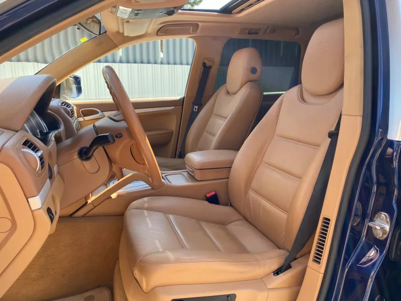 
								PORSCHE CAYENNE S 4.8 TIP full									