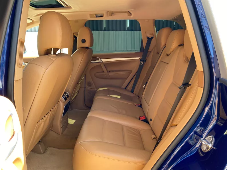 
								PORSCHE CAYENNE S 4.8 TIP full									