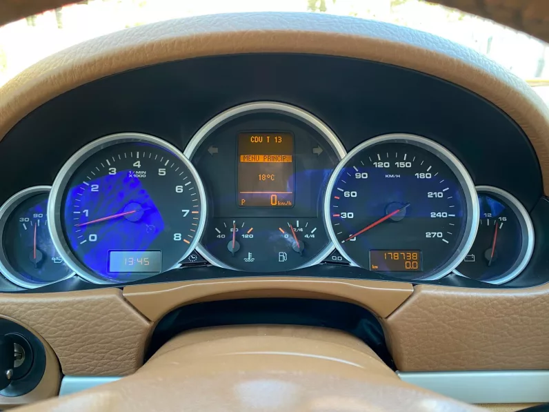 
								PORSCHE CAYENNE S 4.8 TIP full									