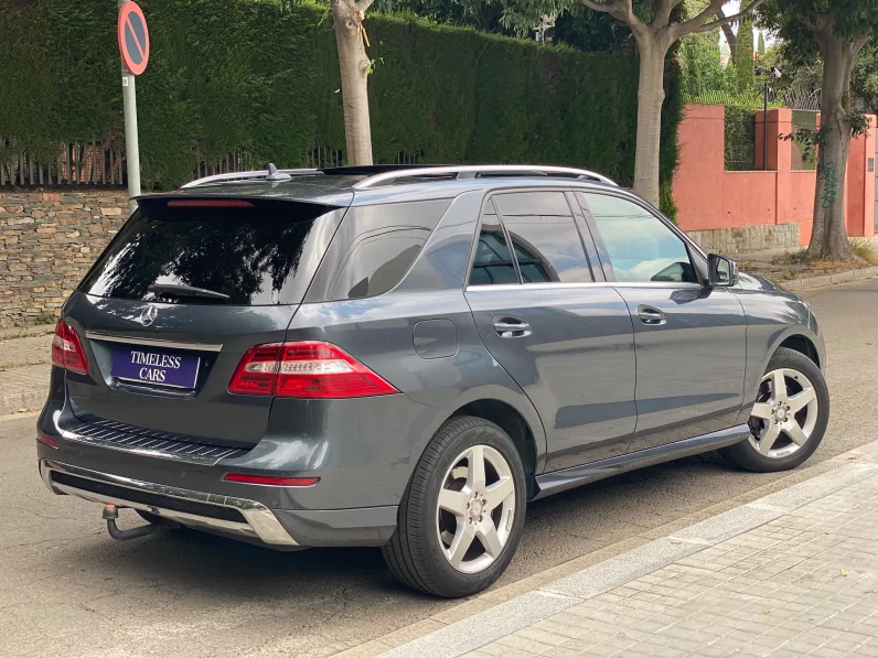 
								Mercedes ML 350 BT 4M full									