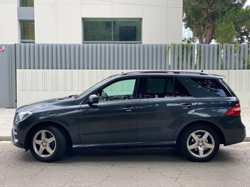
								Mercedes ML 350 BT 4M full									