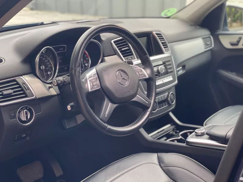 
								Mercedes ML 350 BT 4M full									