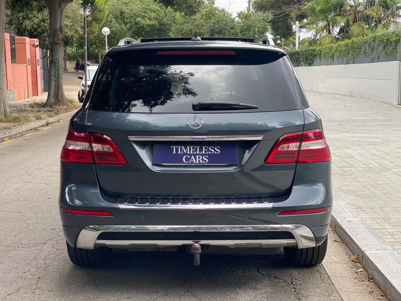 
								Mercedes ML 350 BT 4M full									