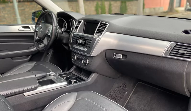 
								Mercedes ML 350 BT 4M full									