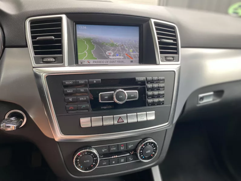 
								Mercedes ML 350 BT 4M full									